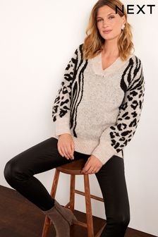 Neutral Maternity Animal Print Knitted Jumper (T95308) | 48 €