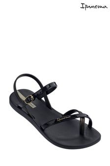 Ipanema Black Cross Strap Sandals (U08182) | 38 €