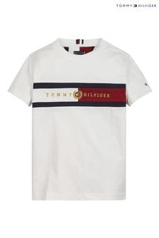 חולצת טי אייקונית של Tommy Hilfiger בלבן (U37872) | ‏154 ₪ - ‏186 ₪