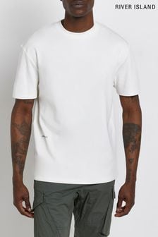 River Island T-Shirt mit Aufnäher mit Fotoprint, Creme (U59166) | 14 €