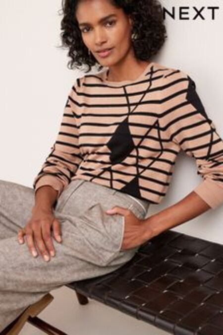 Camel Brown/Black Argyle Stripe Crew Neck Jumper (U72207) | 36 €