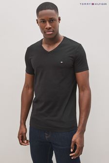 Tommy Hilfiger Core T-Shirt in Slim Fit mit V-Ausschnitt und Stretch, Schwarz (U94972) | 62 €