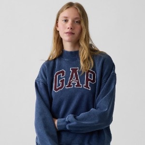 Hoodies & Sweatshirts