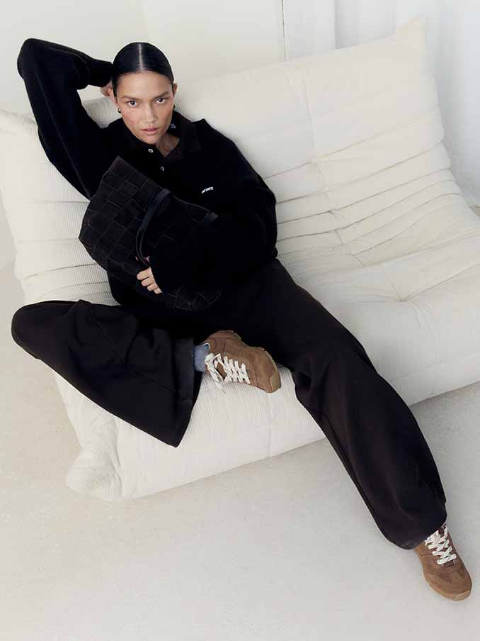 SWEATSHIRTS & HOODIES