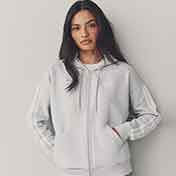 Hoodies & Sweatshirts