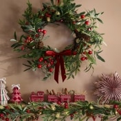 Wreaths & Garlands