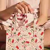 Bags & Purses 