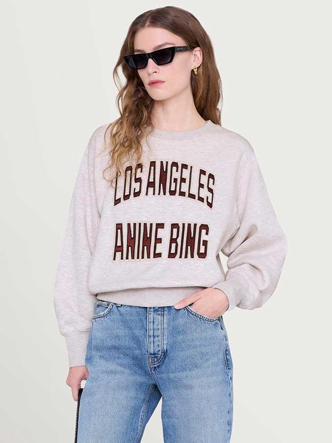 SWEATSHIRTS & HOODIES