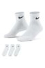 Blanco - Al tobillo - Pack de 3 pares de calcetines deportivos cortos y acolchados para uso diario de Nike - Imagen 1 de 1
