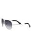 These sunglasses feature a timeless squared silhouette finished with R
