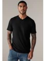 Schwarz - Schmale Passform - Essential T-Shirt mit V-Ausschnitt - Image 1 of 1