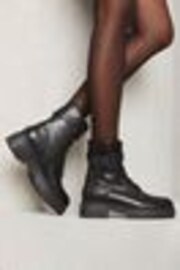 Lipsy Chunky Biker Studded Lace Up Flat Faux Leather Ankle Boots - Imagen 1 de 1