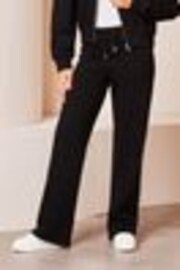 Pantalones de chándal de pernera ancha de Lipsy - Imagen 1 de 1