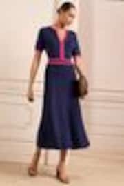 marine - Love & Roses Short Sleeve Knitted Midi Dress - Image 1 de 1