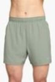 Jade Horizon - Regular - Nike Dri-FIT Challenger 5 inch Brief Lined Running Shorts - Imagen 1 de 1