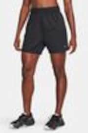Negro - Pantalones cortos de tiro medio con diseño de 5" sin forro Dri-FIT Attack de Nike - Imagen 1 de 1