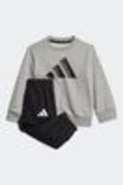 Gris - Conjunto básico de suéter y pantalones de chándal para bebé de adidas - Imagen 1 de 1