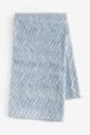 100% Cotton Wave Geo Wipe Clean Tablecloth - صورة 1 من 1