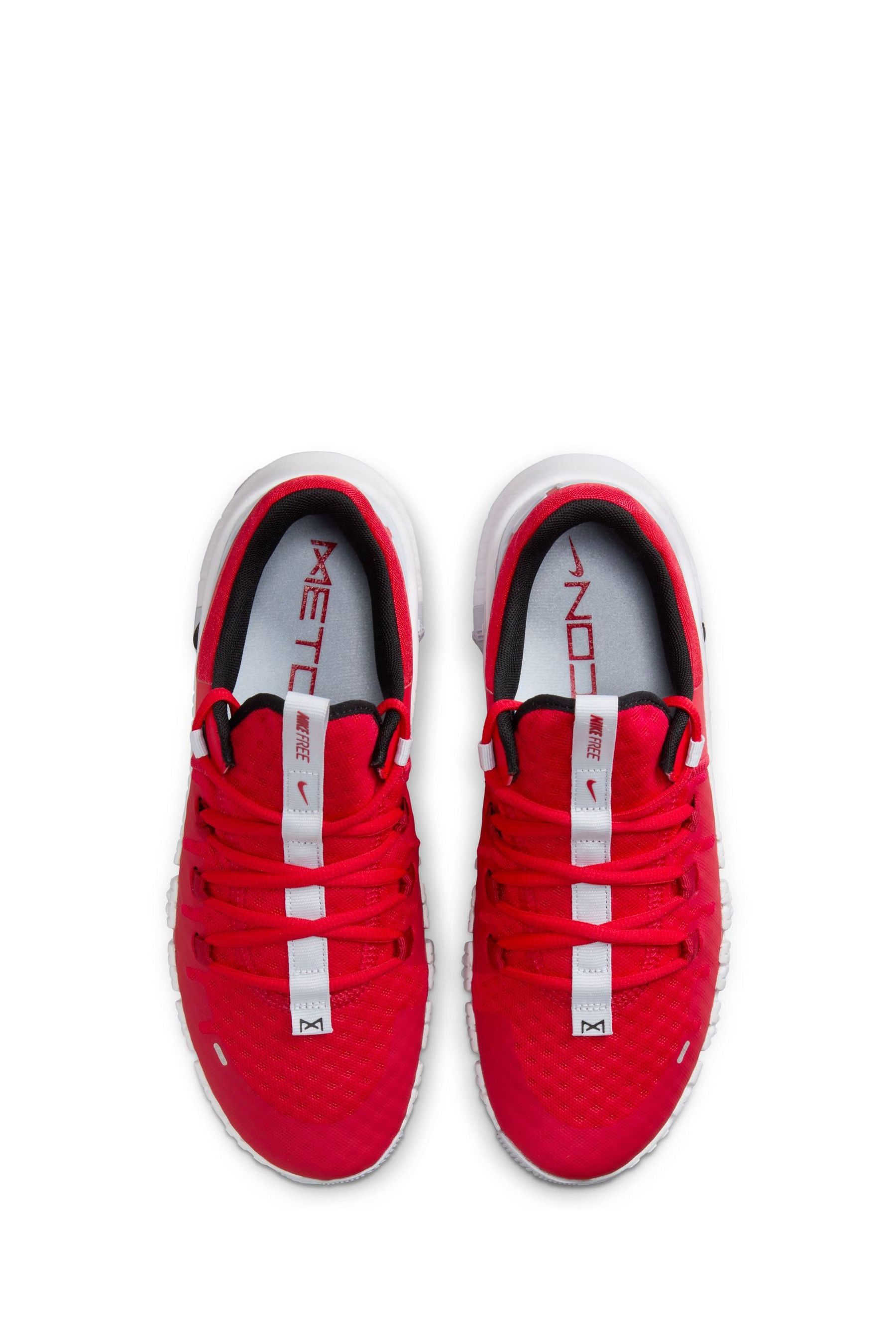 nike training metcon trainers in white and red