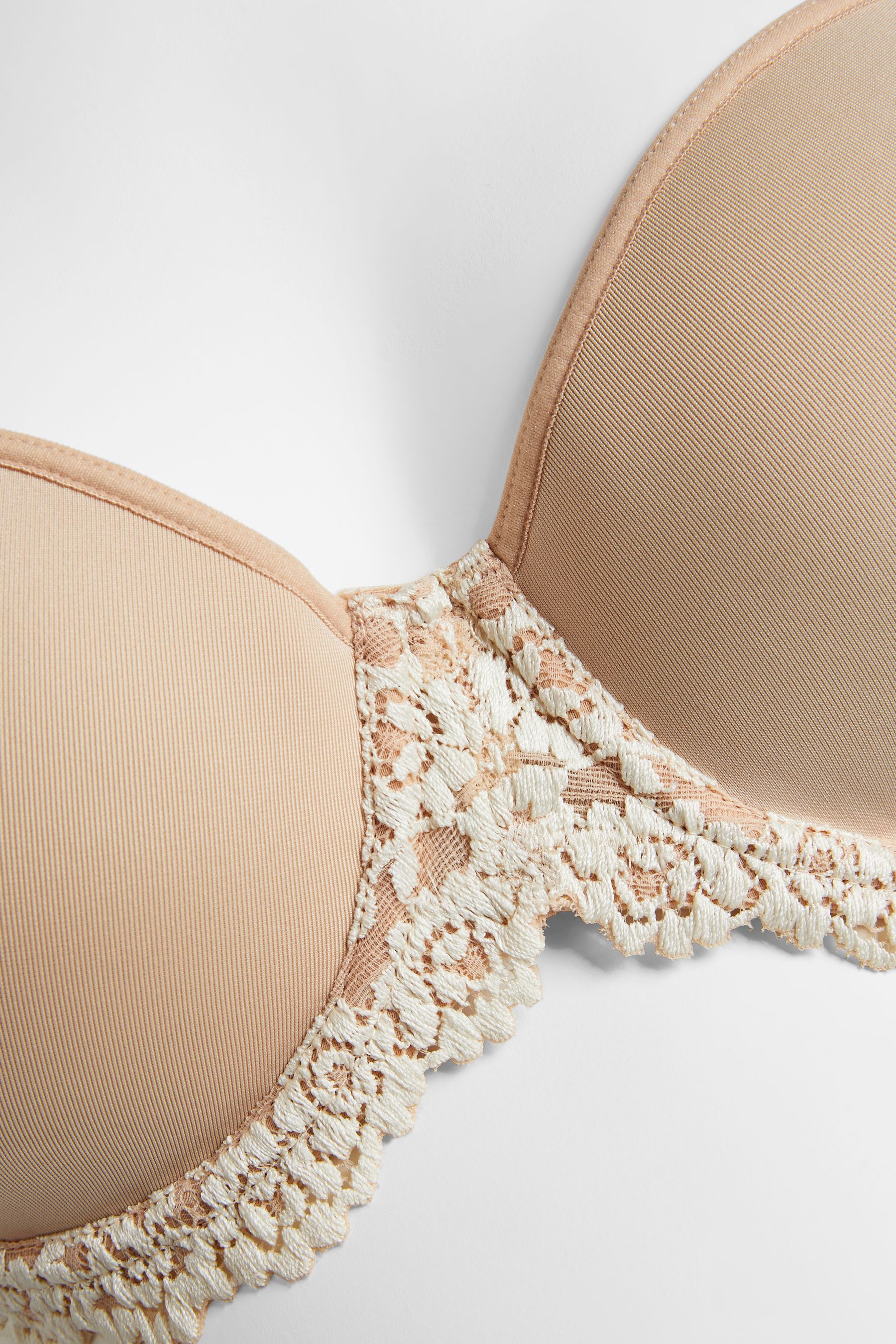 Wacoal La Femme Contour T-Shirt Bra On SALE | Saks OFF 5TH