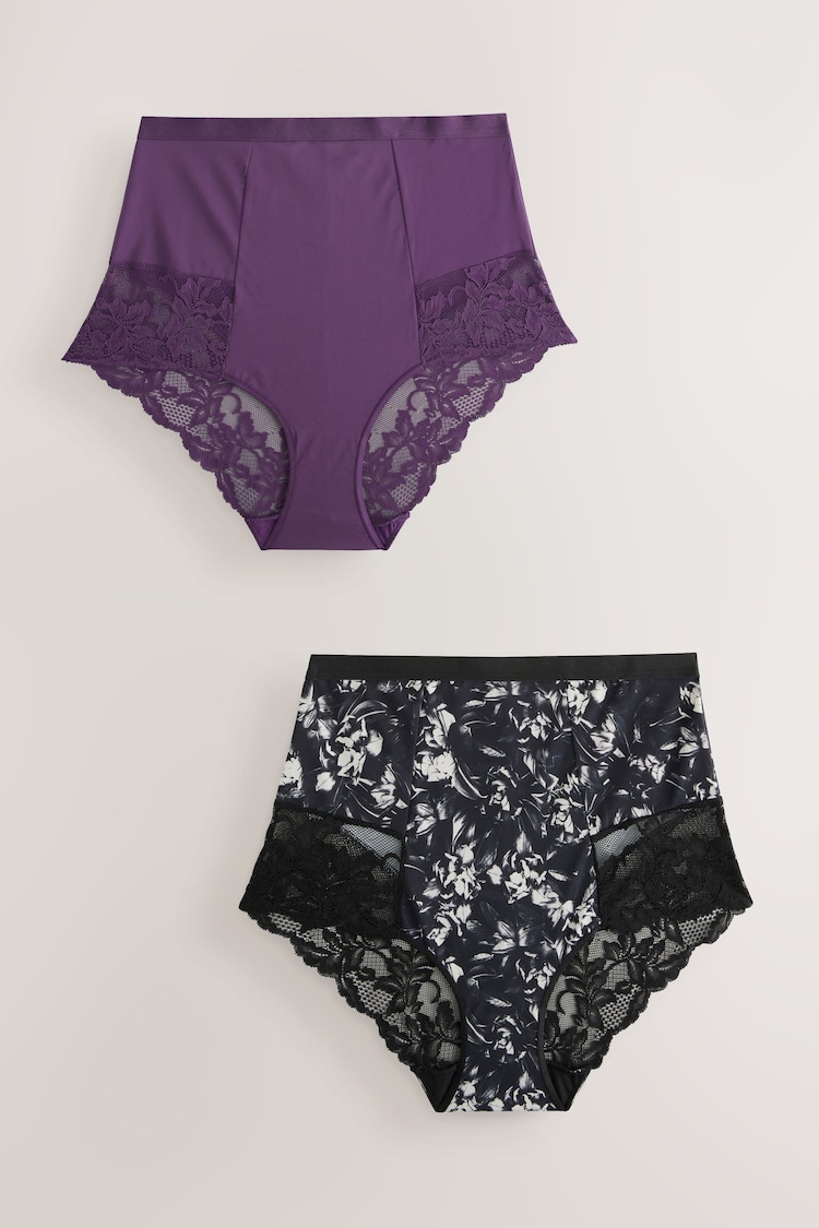 Violett/Geblümt - Figurformender Brazilian-Slip mit Print und Spitze an der Rückseite, 2er-Pack - Bild 1 von 1 Violett/Geblümt - Figurformender Brazilian-Slip mit Print und Spitze an der Rückseite, 2er-Pack - Bild 1 von 1