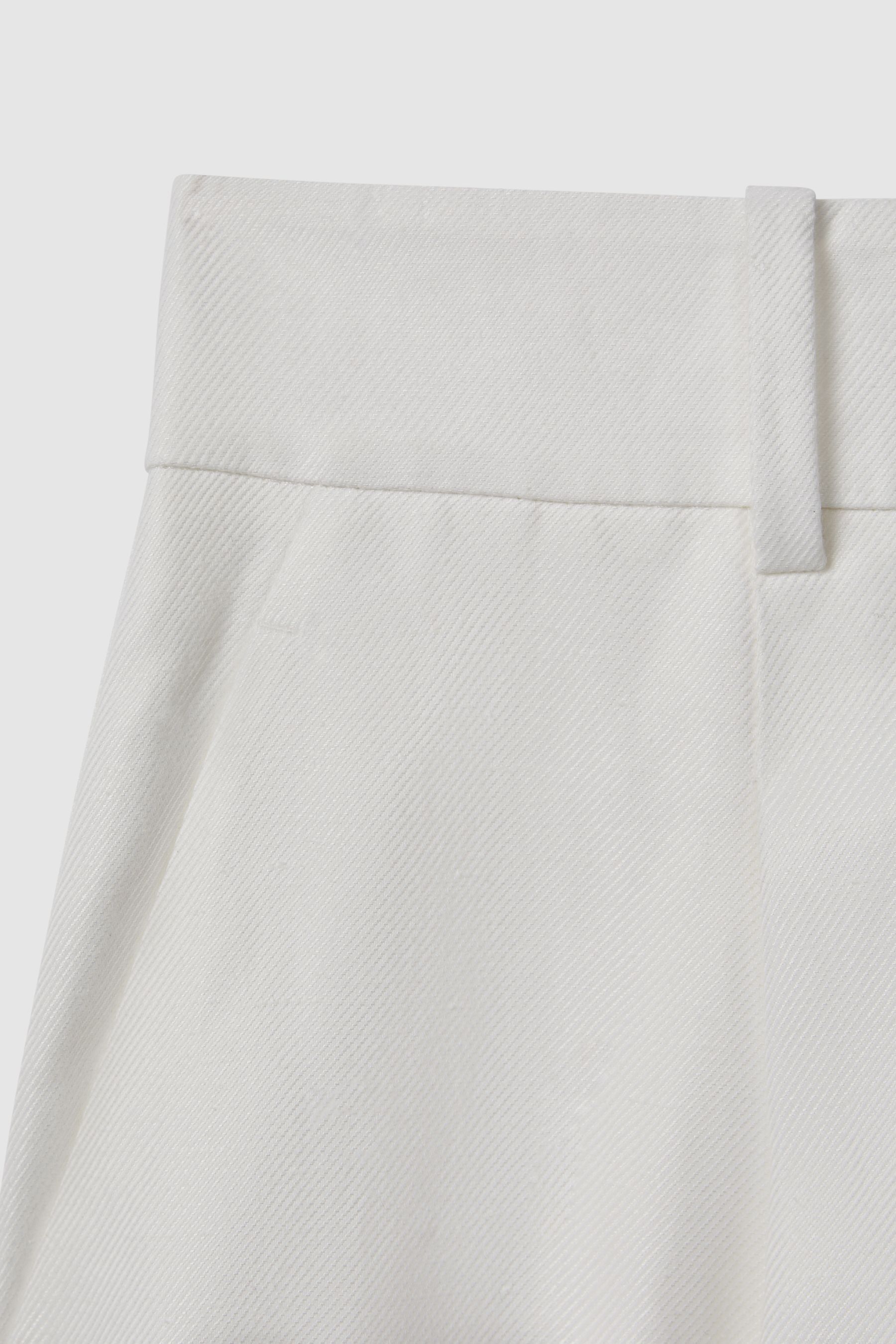 Buy Reiss White Lori Viscose-Linen Front Pleat Suit Shorts from the ...