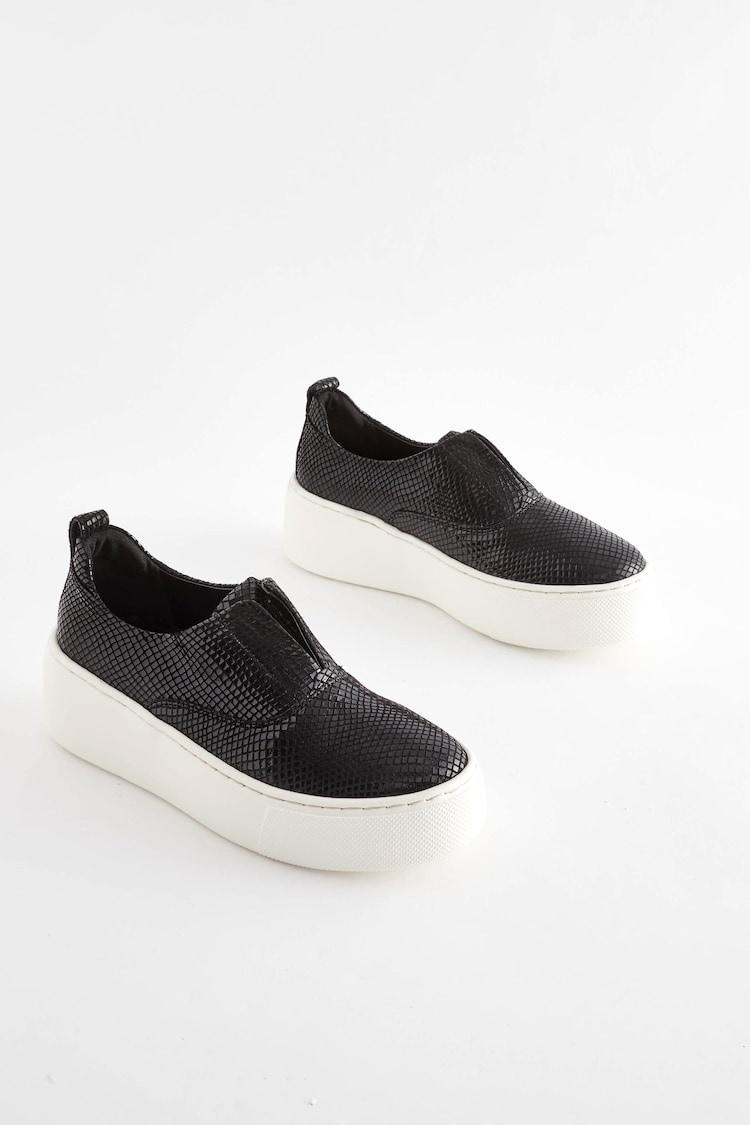 Черный, змеиная кожа - Кожаные кроссовки на платформе на танкетке Signature Forever Comfort® - Image 1 of 1