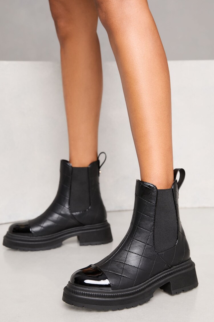 Botas Chelsea acolchadas con puntera de piel sintética de Lipsy - Imagen 1 de 1