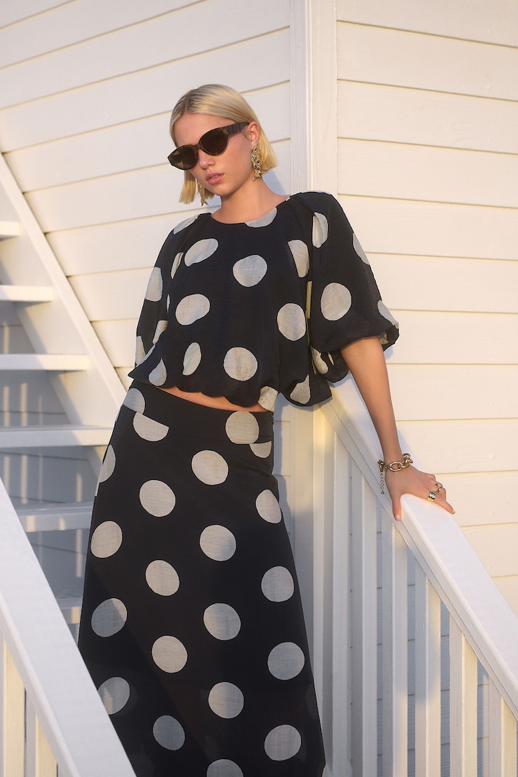 Navy/ White Spot Bubblehem Lightweight Puff Sleeve Top - Image 1 of 1