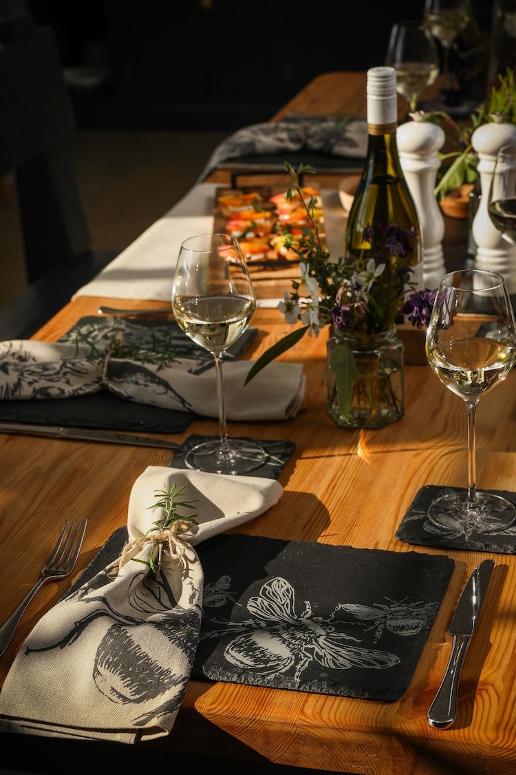 Selbrae House Set of 4 Linen Bee Napkins - Image 1 of 1