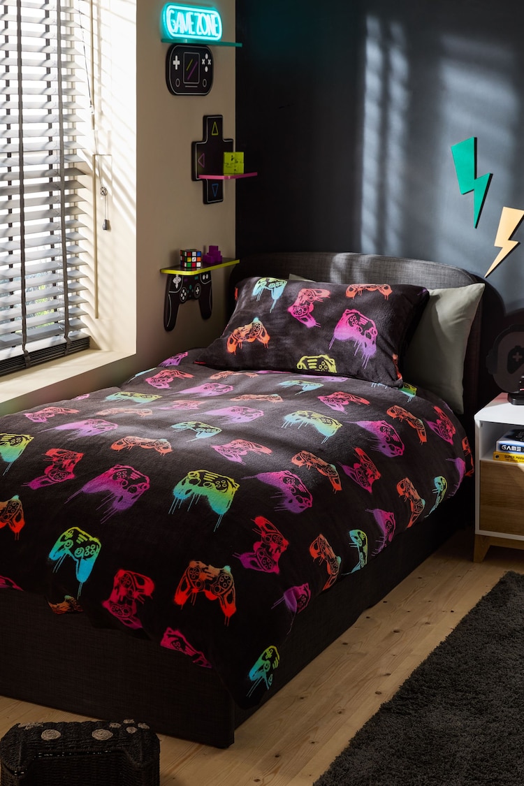 Black Drippy Gamer Super Soft Reversible Fleece Duvet Cover and Pillowcase Set - Image 1 of 1