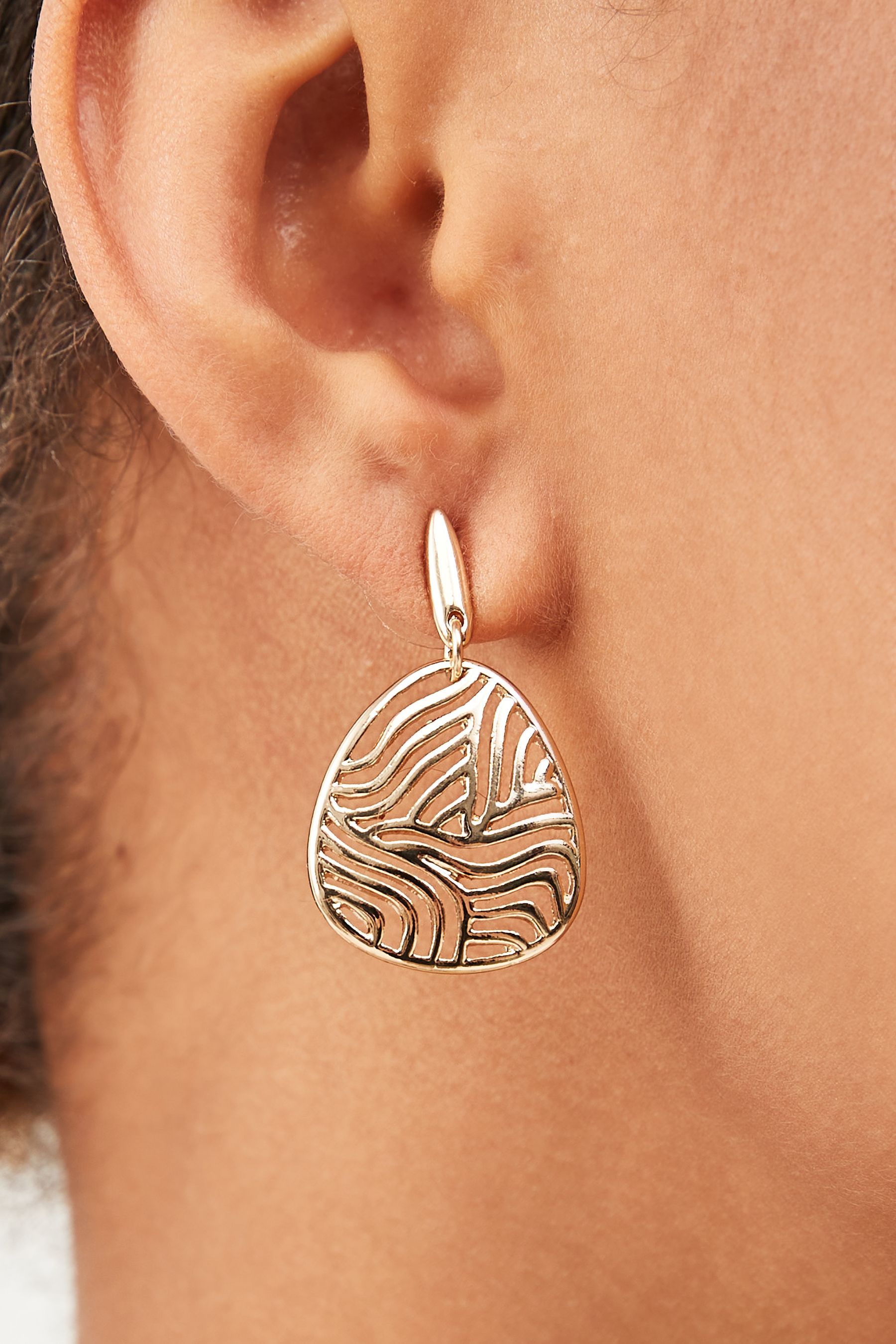 Next earings Clearance