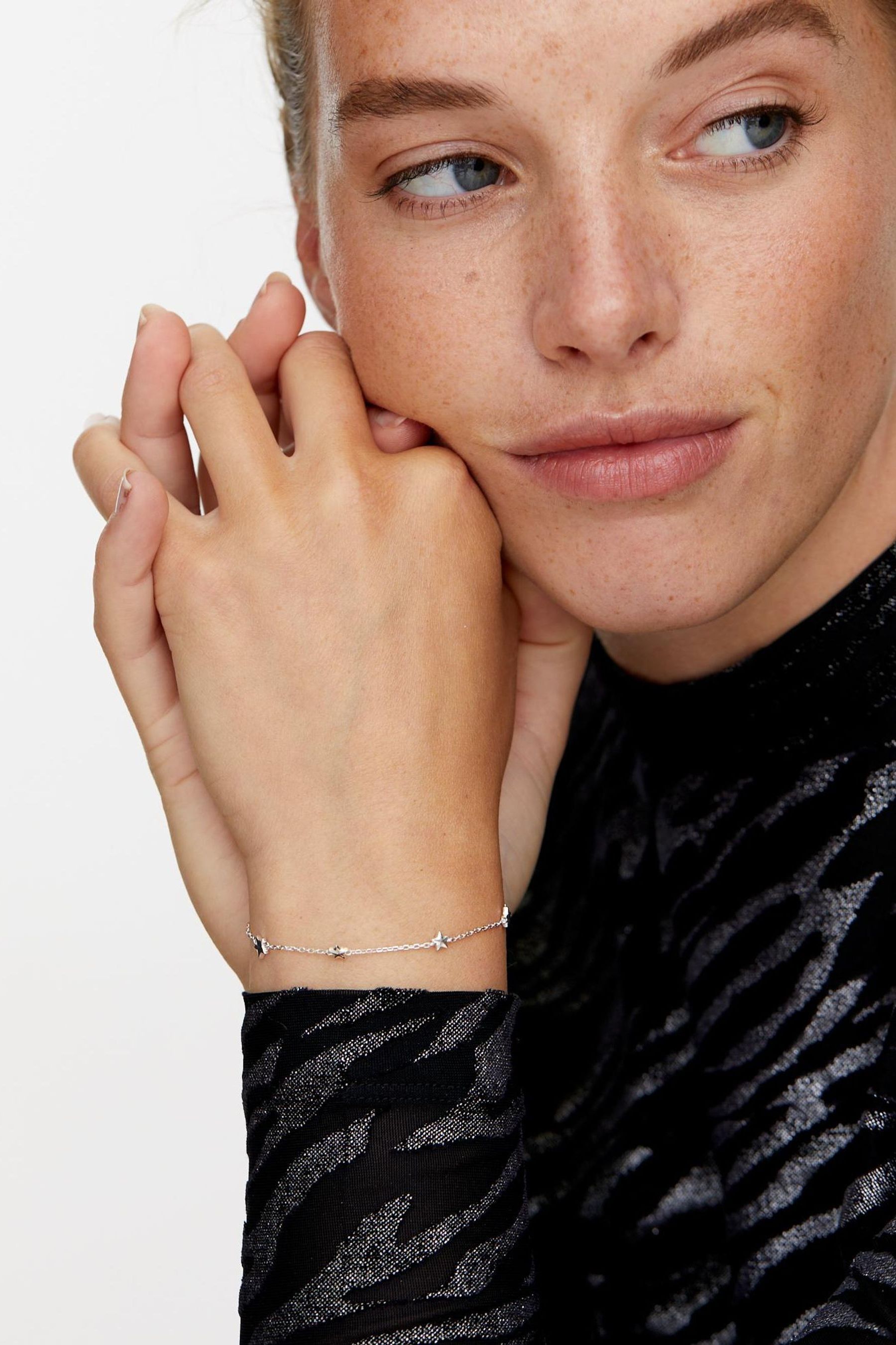 Oliver bonas star bracelet clearance