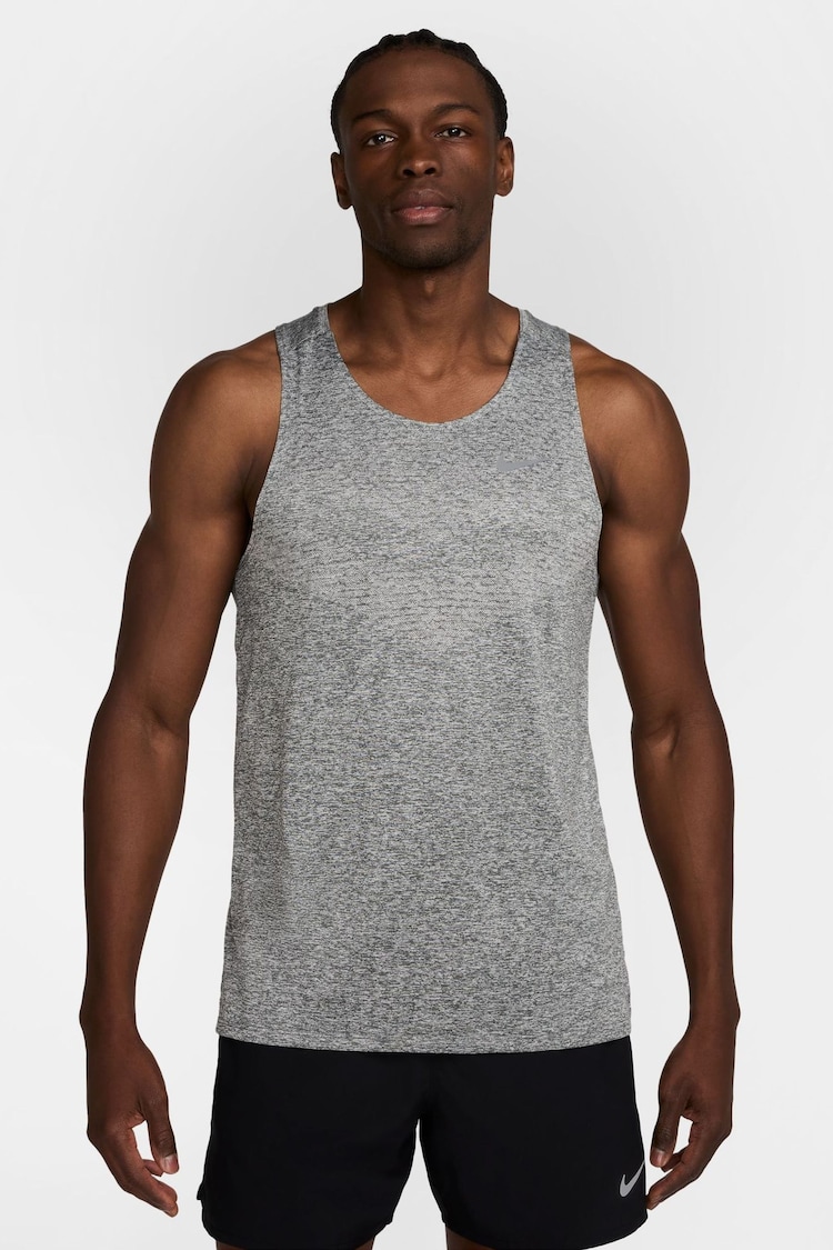 Nike Smoke Grey Stride Dri-FIT ADV Running Vasts - Image 1 of 1