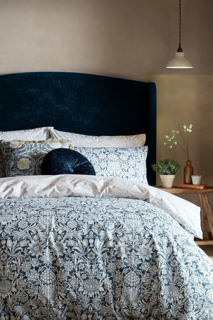 William Morris At Home Ink Sunflower Duvet Cover and Pillowcase Set - Image 1 of 1