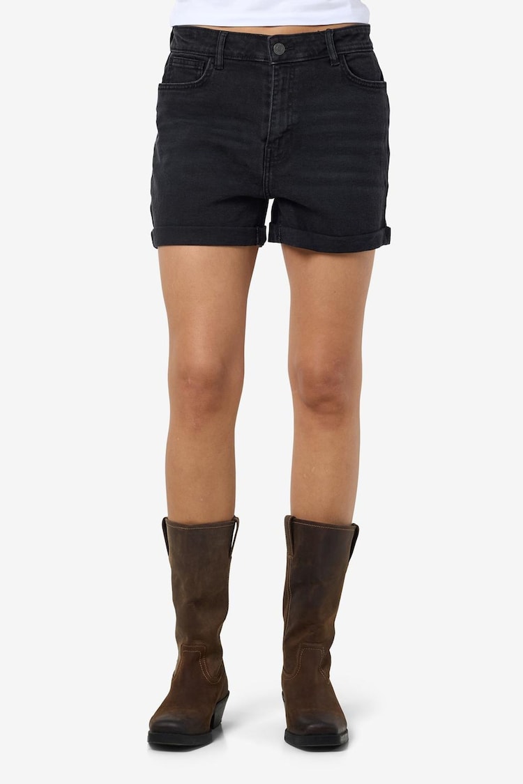 NOISY MAY Black Denim Shorts - Image 1 of 1 NOISY MAY Black Denim Shorts - Image 1 of 1
