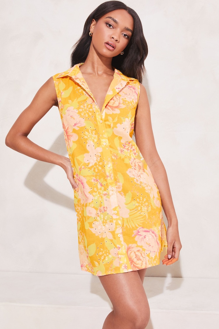 Gelb, Blumenprint, Lochstickerei - Lipsy Ärmelloses, kurzes Hemdkleid mit Bindegürtel in der Taille, Urlaubs-Shop - Bild 1 von 1 Gelb, Blumenprint, Lochstickerei - Lipsy Ärmelloses, kurzes Hemdkleid mit Bindegürtel in der Taille, Urlaubs-Shop - Bild 1 von 1