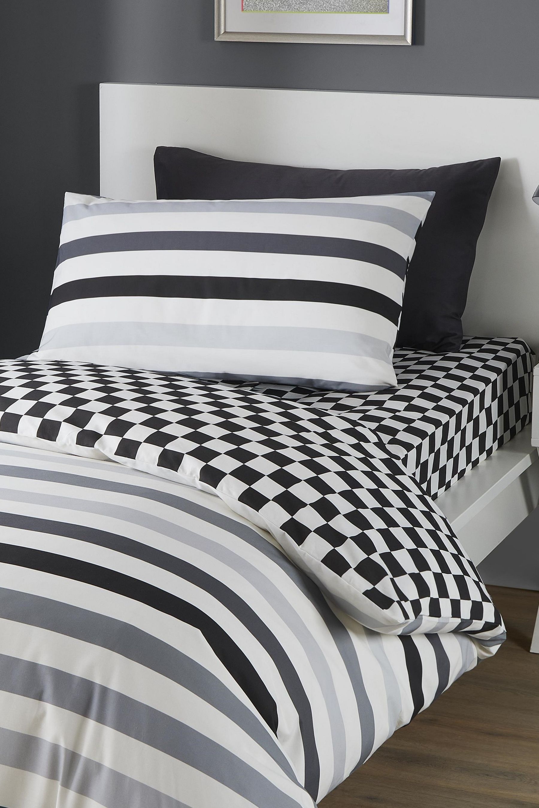 Duvet Cover Set Beckett Stripe by Bedlam in Multi