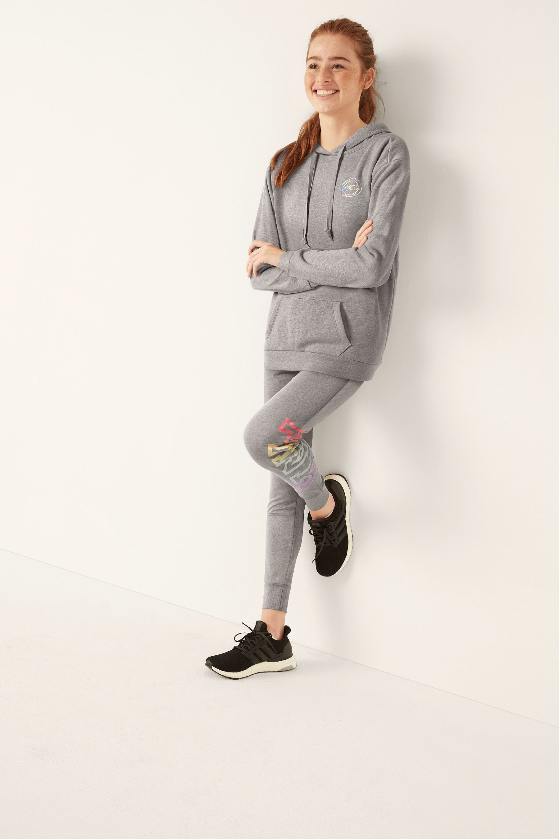 Everyday lounge notch neck campus pullover