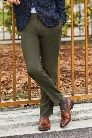 pleated tapered trousers