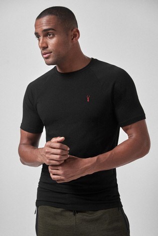 black muscle fit shirt
