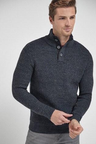 button collar jumper
