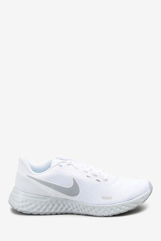 white nike fabric trainers