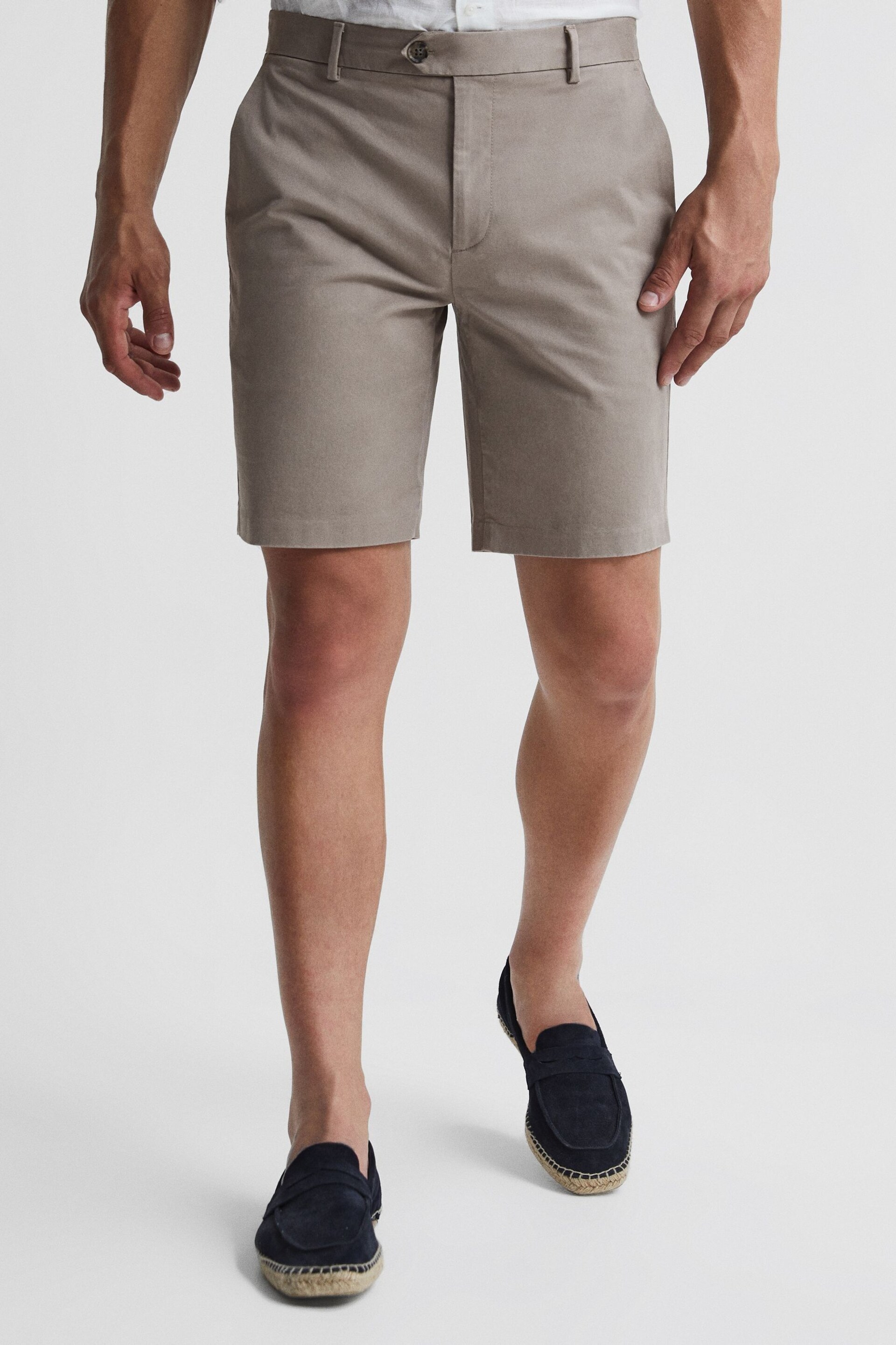 Reiss Mushroom Wicket Modern Fit Cotton Blend Chino Shorts - Image 1 of 7