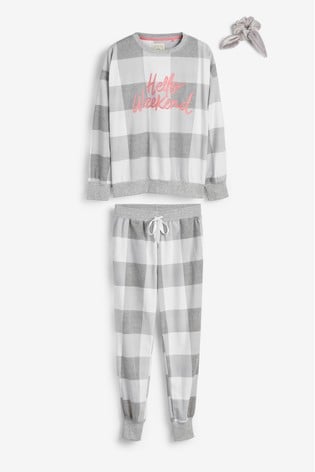 Cosy pyjamas with scrunchie