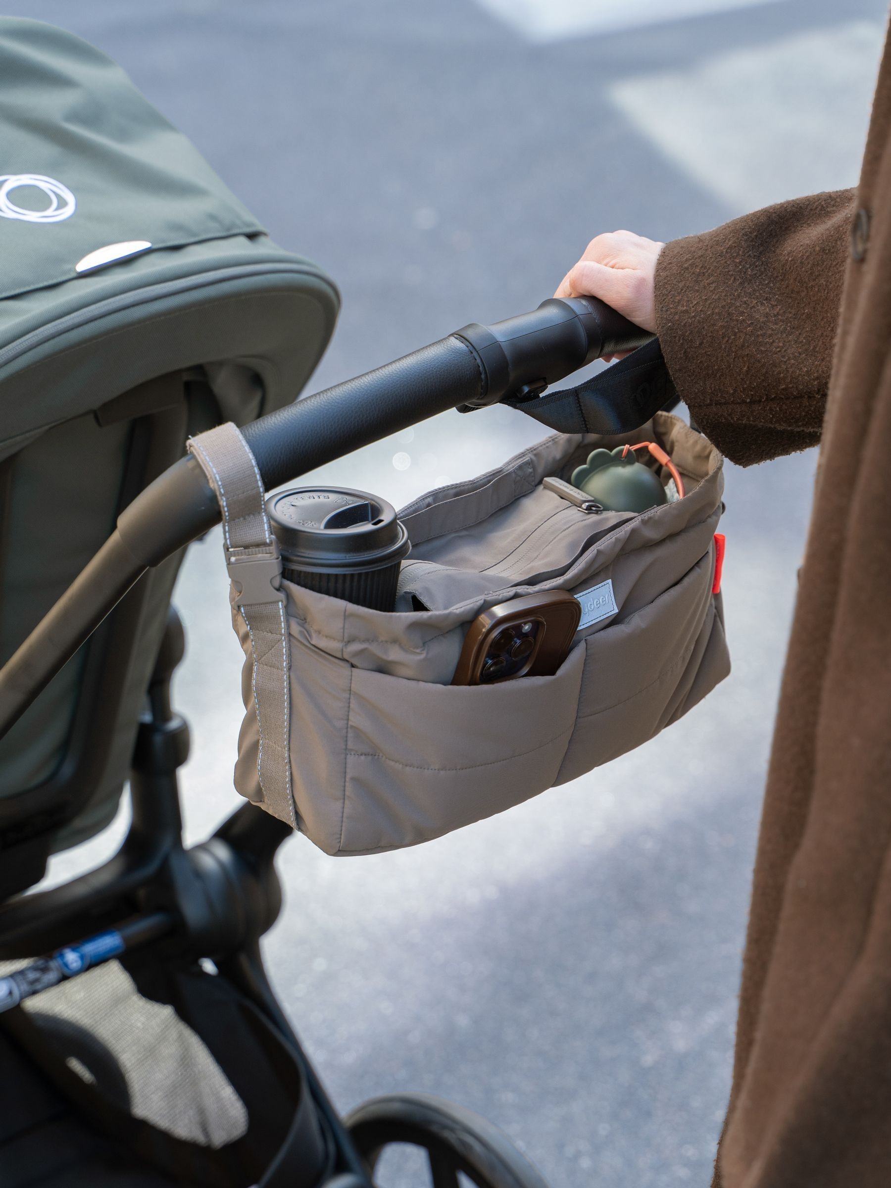 Done By Deer Beige Kinderwagen Organizer - Bild 5
