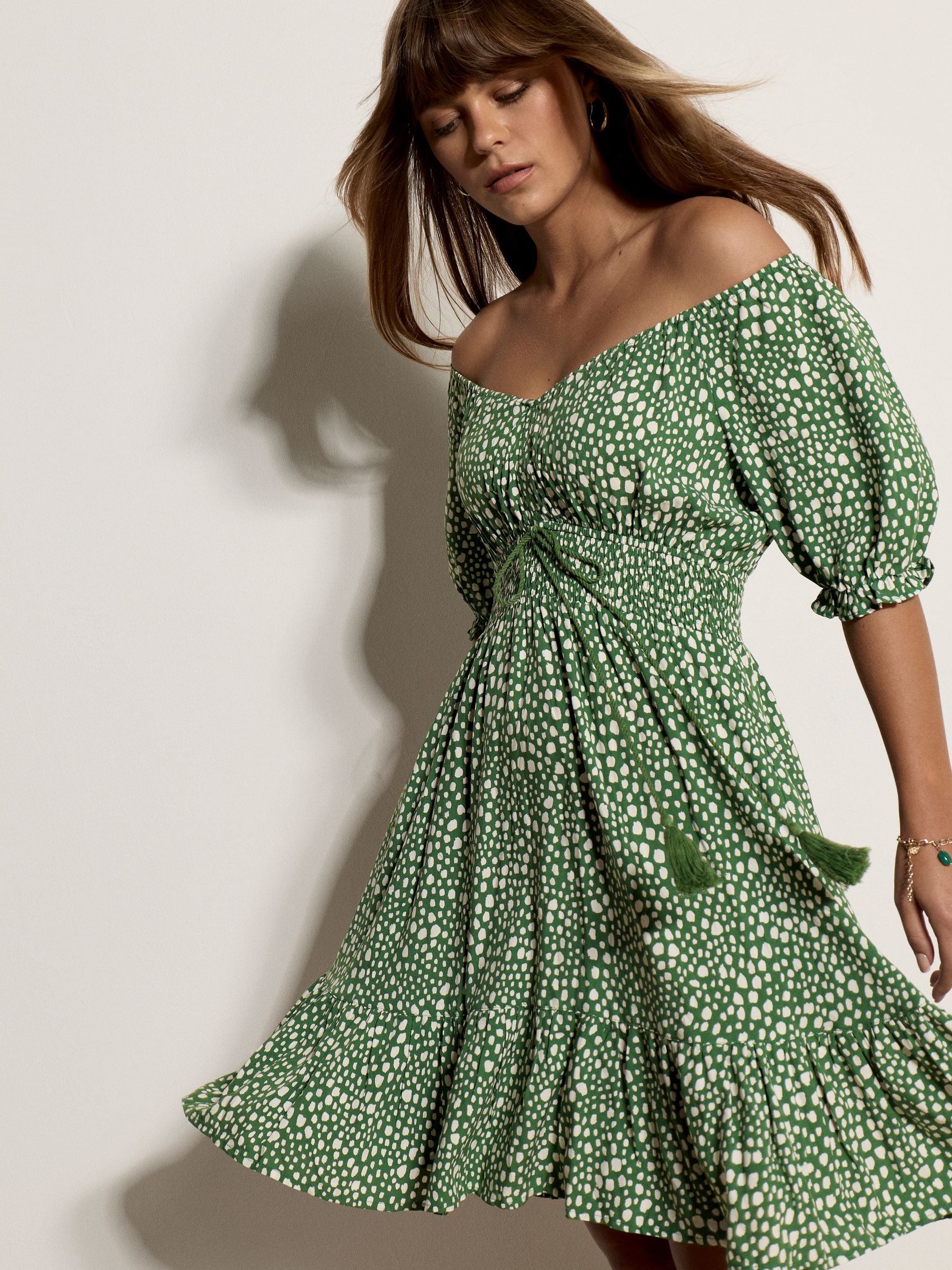 Apricot Donna Verde - Vestito Corto Con Scollo Alla Bardot A Pois Irregolare