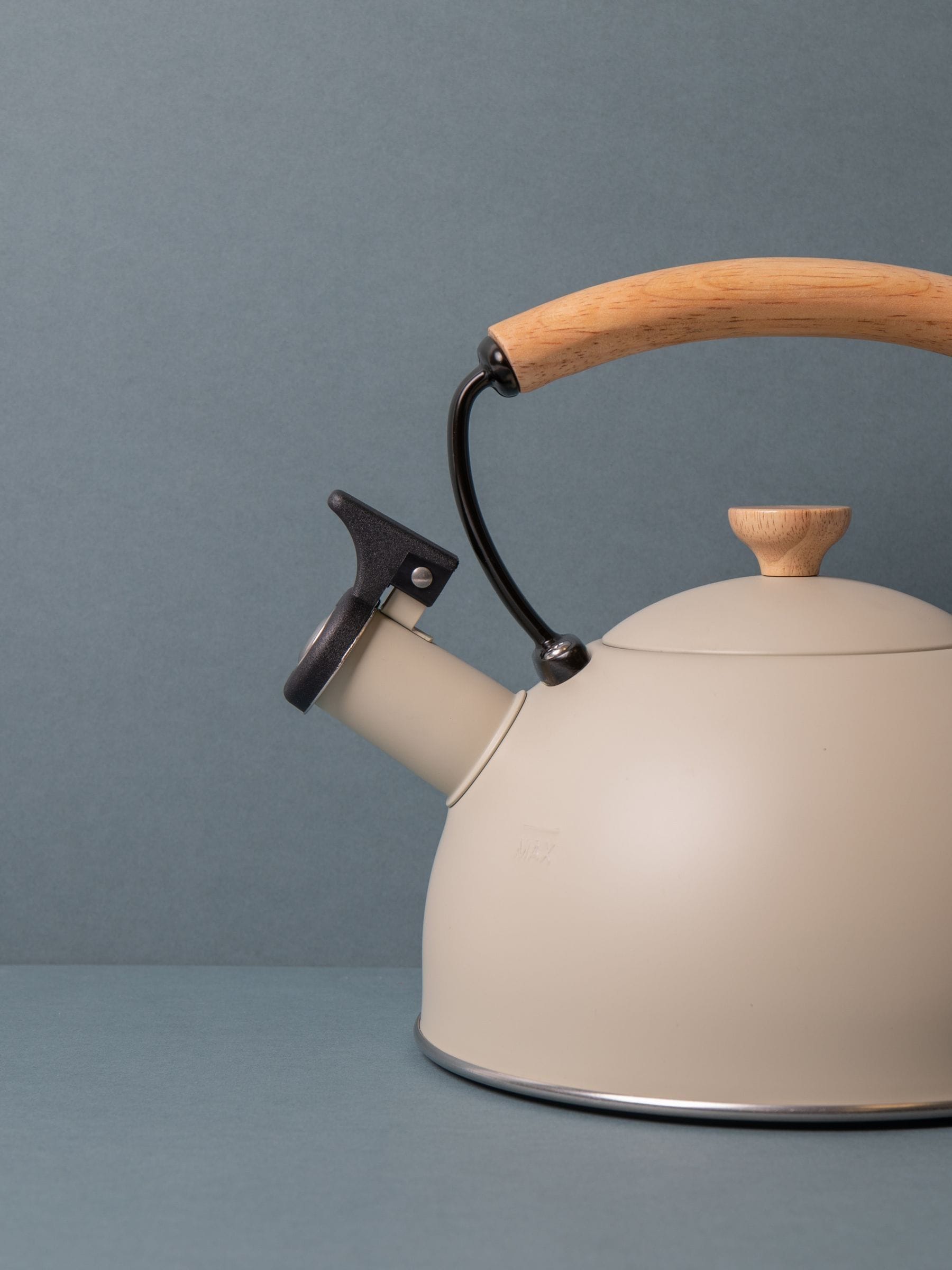 La Cafetiere 16L Pfeifender Wasserkessel - Image 1