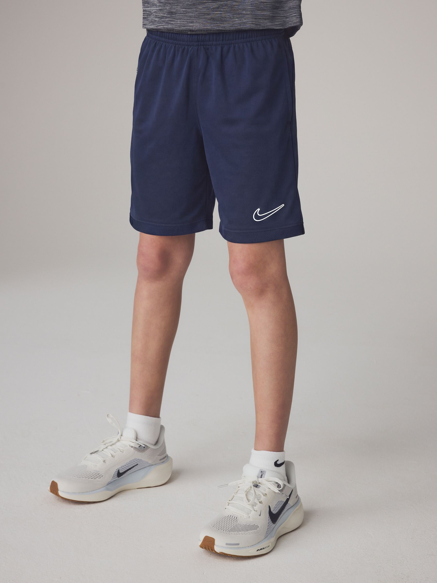 Nike Pojkar Midnight Navy Dri-Fit Academy 25 Shorts