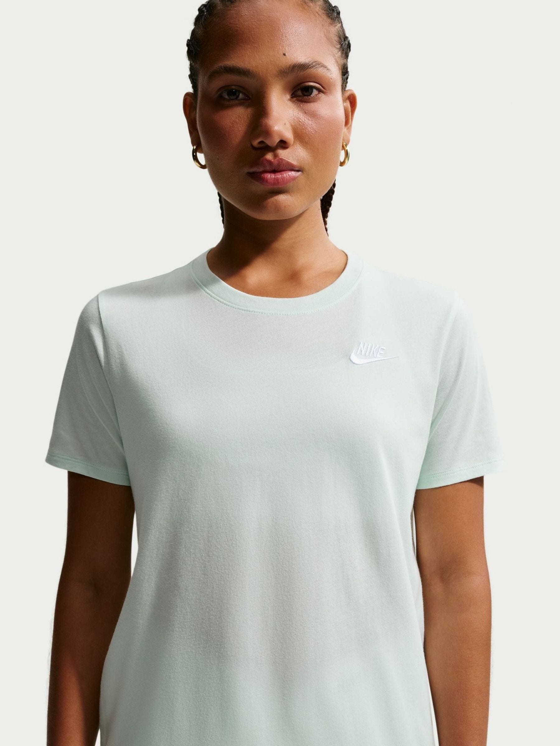 Nike - Maniche Corte Club - T Shirt